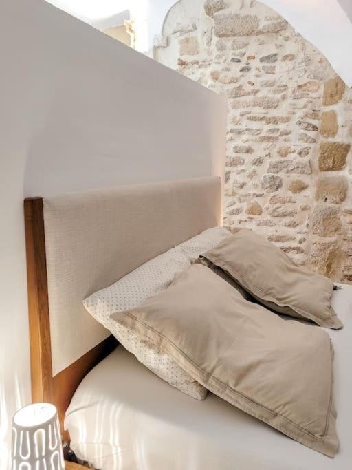 Studio Spacieux De Caractere Montaren-et-Saint-Médiers Extérieur photo